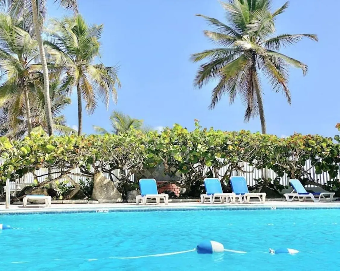 Pool Beachfront 2 Bedroom Condado Beach San Juan