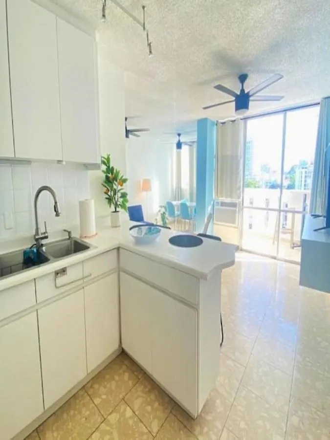 Pool Beachfront 2 Bedroom Condado Beach San Juan